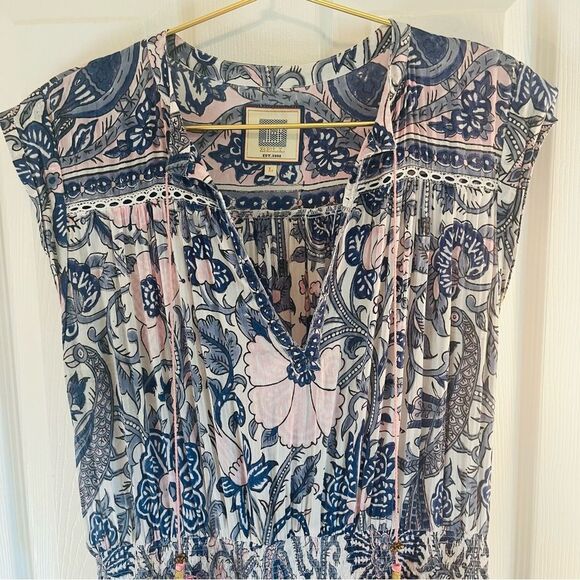 Hunter Bell Floral Dress - Picture 2 of 11